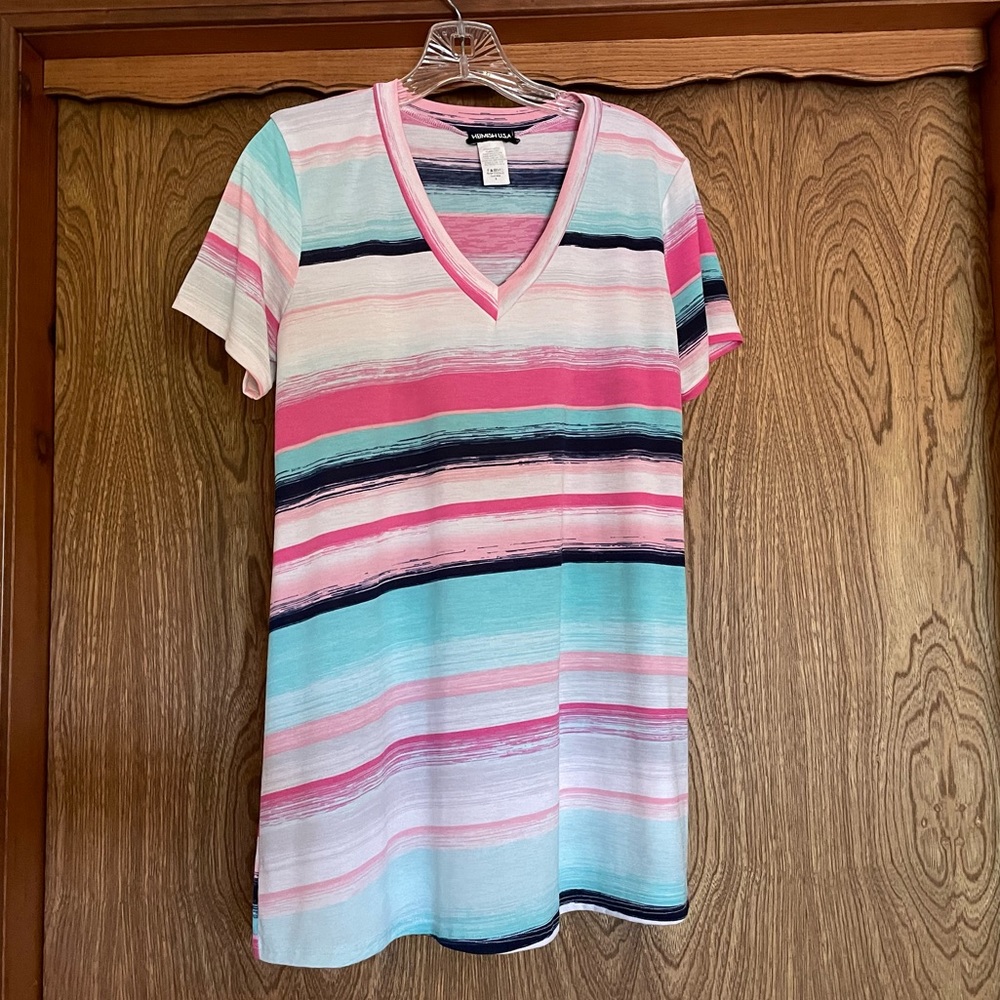 Heimish colorful short-sleeve top, size small